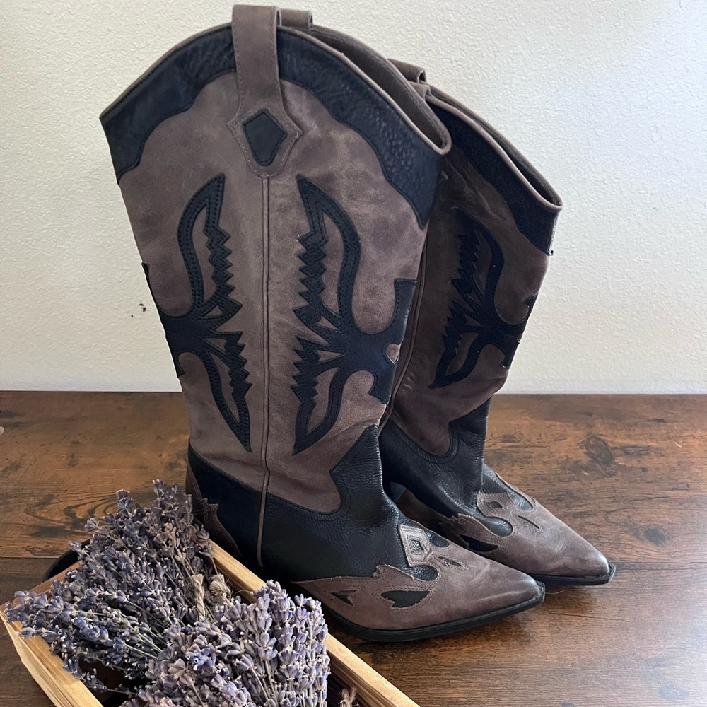 Reba cowgirl boots, size 6.5